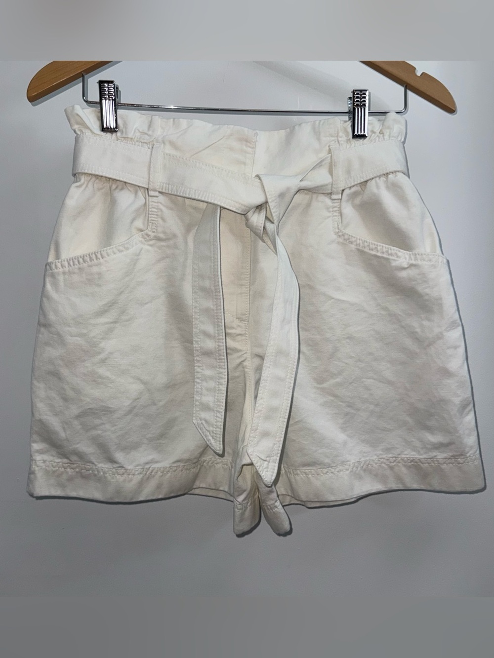 RW&CO linen blend Paper Bag Shorts Size Small - White